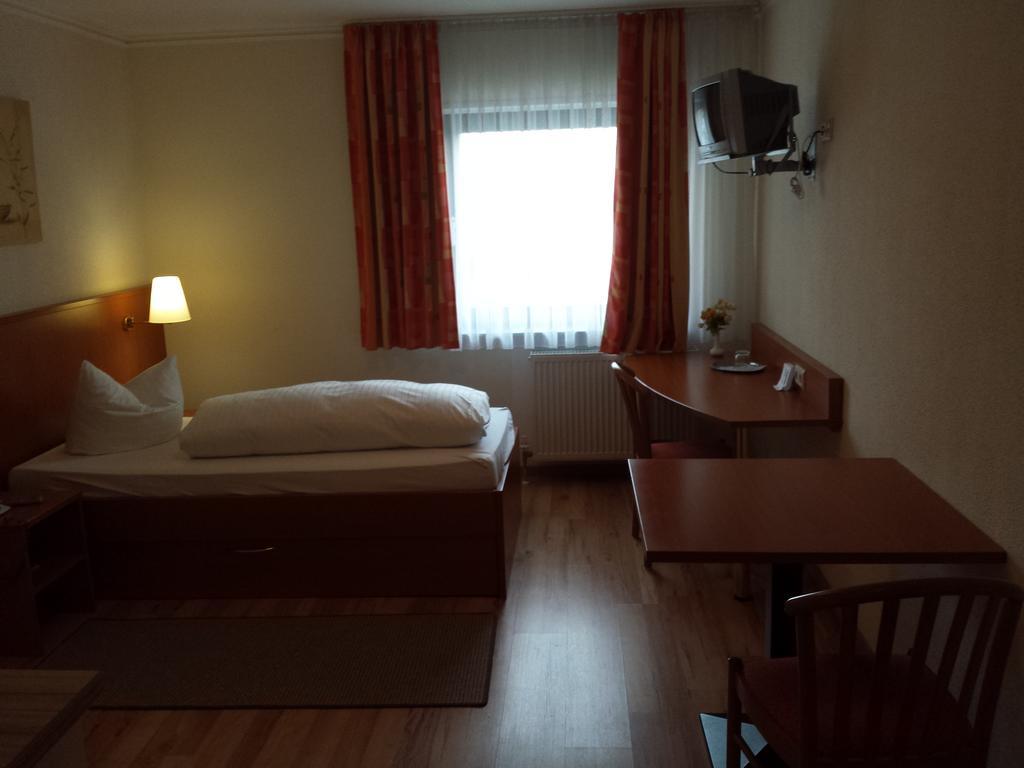 Hotel Am Exerzierplatz MHG Esterno foto